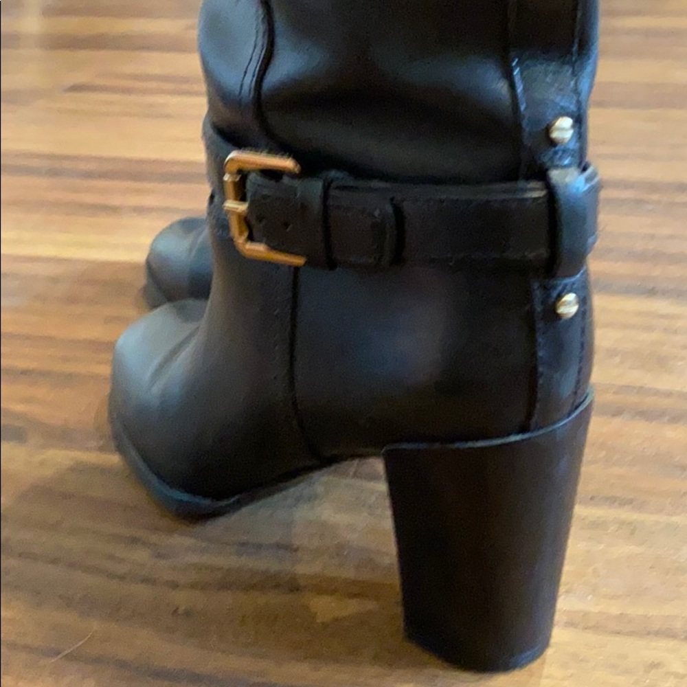 Tory Burch black leather heeled boots! - Picture 3 of 5